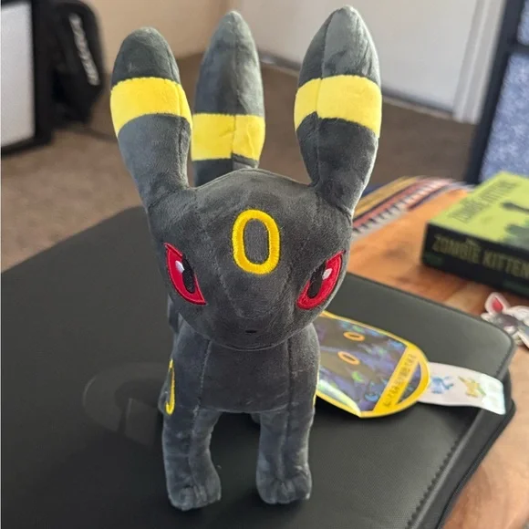 Pokemon Umbreon Plush Toy - Black and Yellow - Picture 2 of 4
